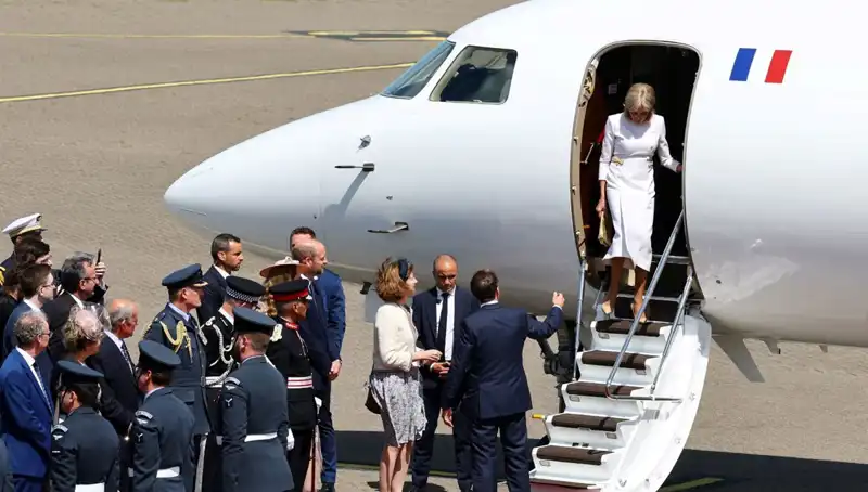 Eşi, Macron’un Elini Havada Bıraktı: Arkasındaki Gizemli Sebep Nedir?