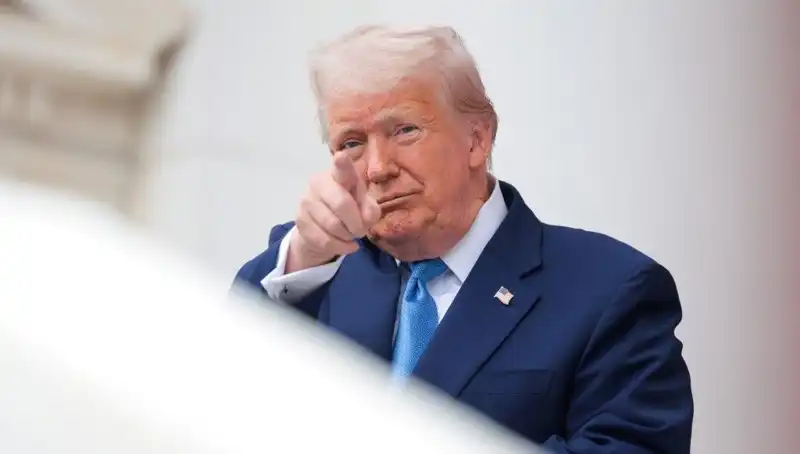 Adalet Bakanlığı'ndan Şok Açıklama: Trump'ın Epstein Belgelerindeki İlişkisi Gündemde