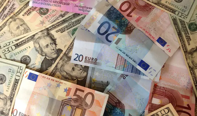 Dolar, Euro Karşısında Gücünü Kaybetti Mi?