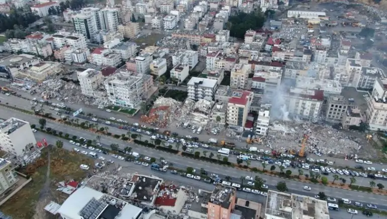 Deprem Bölgesinde Bulunan Şirketten Hasar Tespiti!