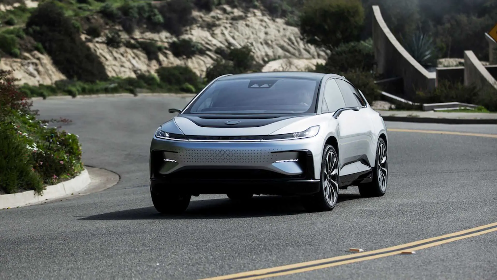 Faraday Future Geliyor!