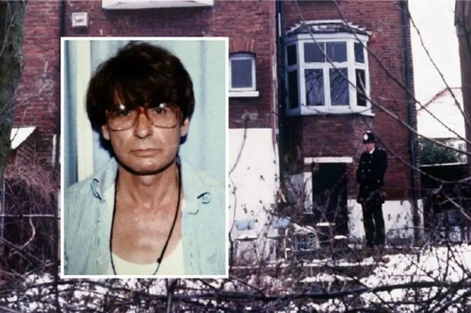 Tanıştığı Erkekleri Öldürüp Yalnız Kalmamak İçin Cesetleriyle Birlikte Yaşayan Seri Katil: Dennis Nilsen