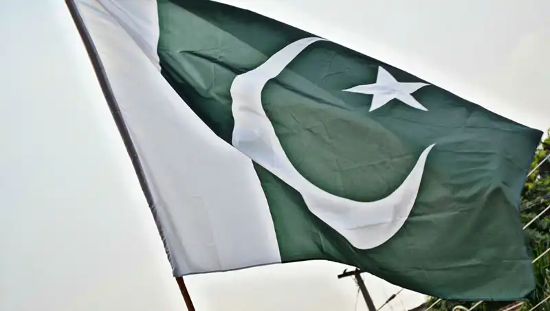 Pakistan'da Çöken Bina Faciası: Hayatını Kaybedenlerin Sayısı Artıyor