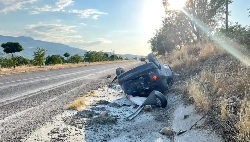 Adıyaman’da Otomobil Takla Attı, Yaralılar Hastaneye Kaldırıldı