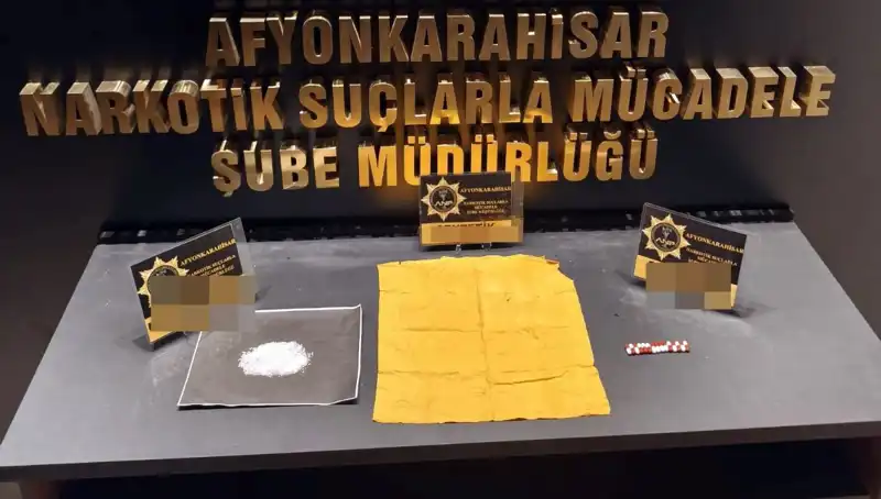 Afyonkarahisar'da Uyuşturucu Operasyonu: Üç Kişi Tutuklandı