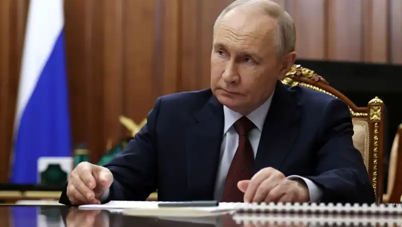 Putin'in Tartışmalı "Dijital Gulag" Planı: Her Cihazda Olacak Takip Sistemleri
