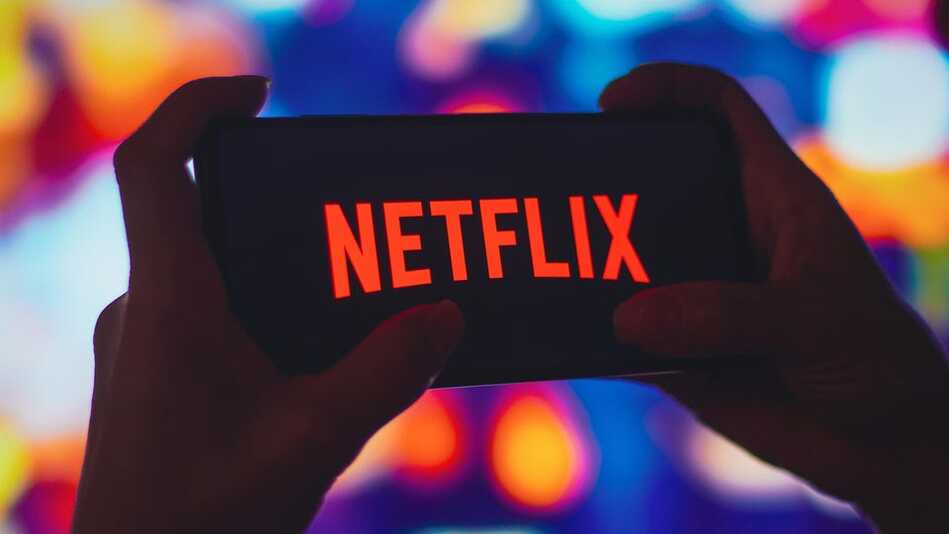 Netflix, İzleyiciler Arasındaki Şifre Paylaşımını Kaldıracak