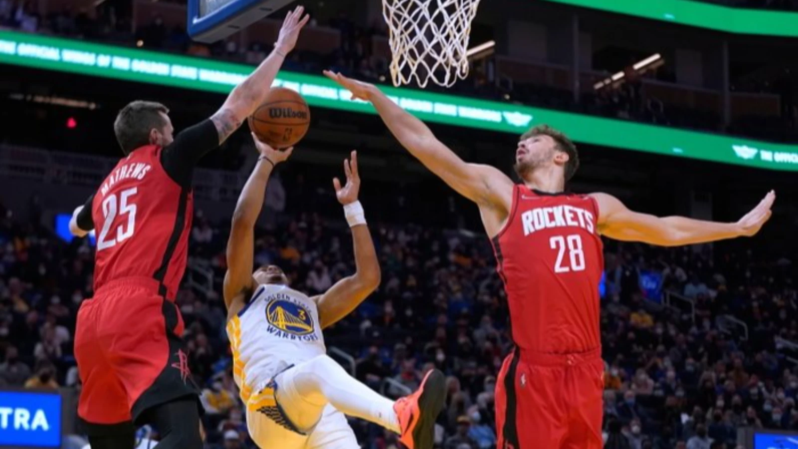 NBA'de Golden State Warriors Houston Rockets'a Karşı!