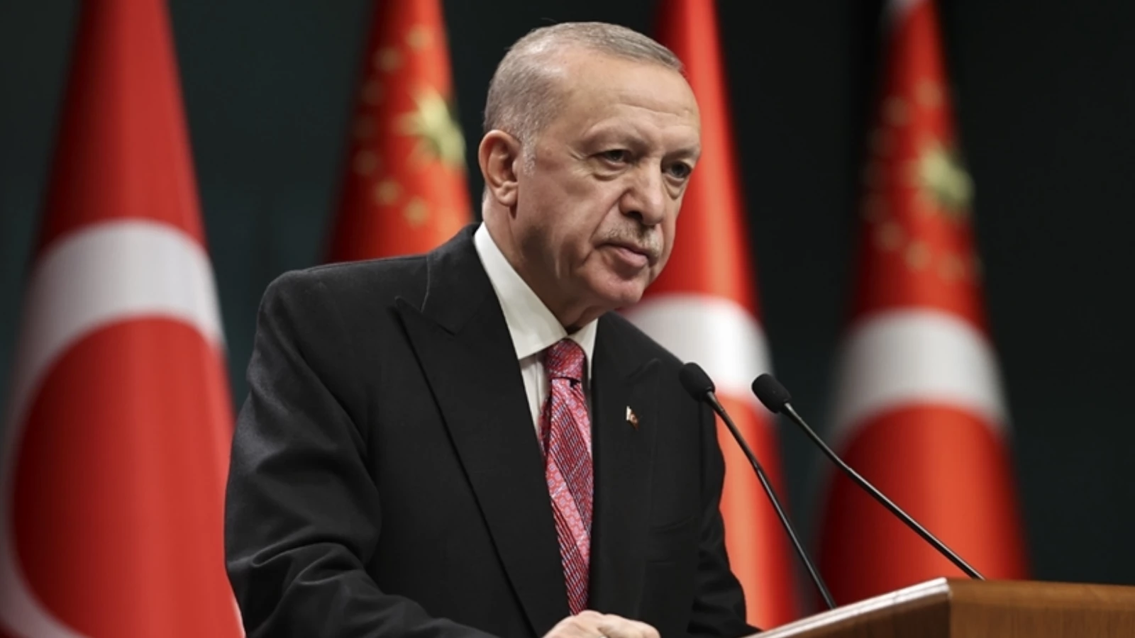 Erdoğan, İran Cumhurbaşkanı Reisi ile Telefonda Görüştü