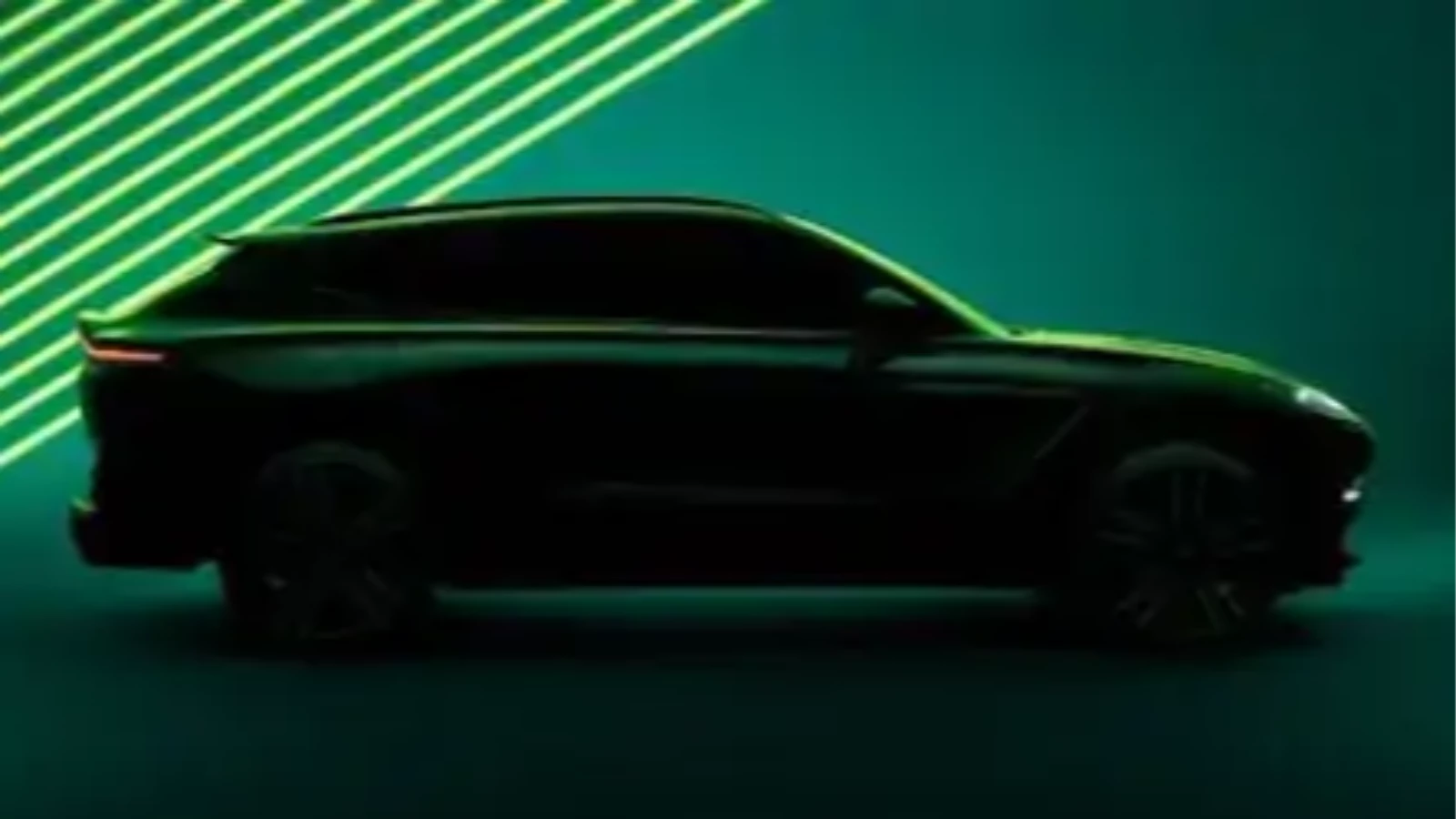 Aston Martin DBX S'den İlk Teaser!