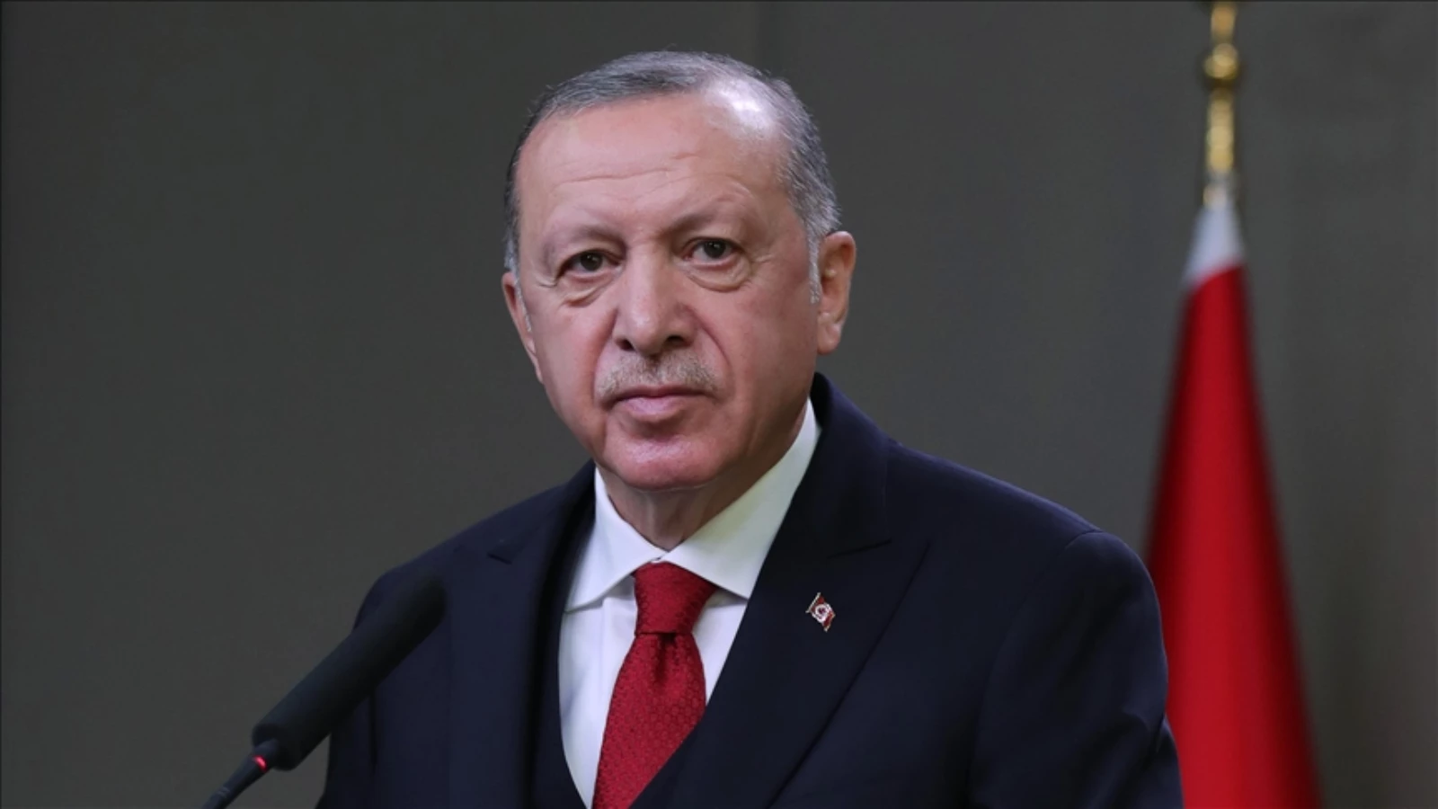 Cumhurbaşkanı Erdoğan: "Biz kendi mahkemelerimize saygı duyulmasını bekliyoruz."