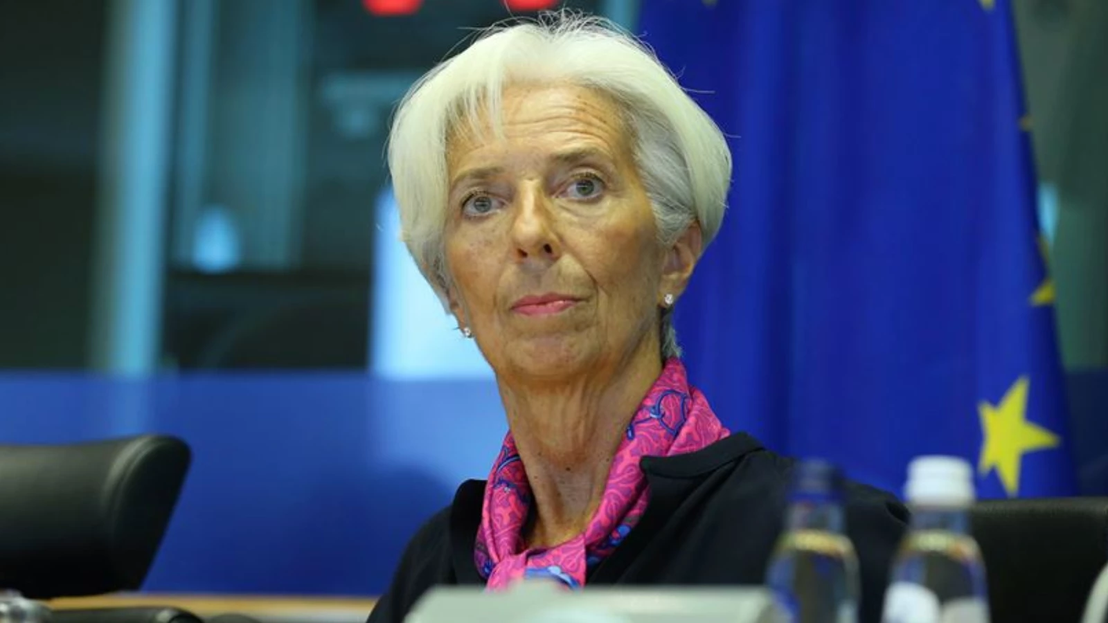 Lagarde : Enflasyon yüksek kalmaya devam edebilir