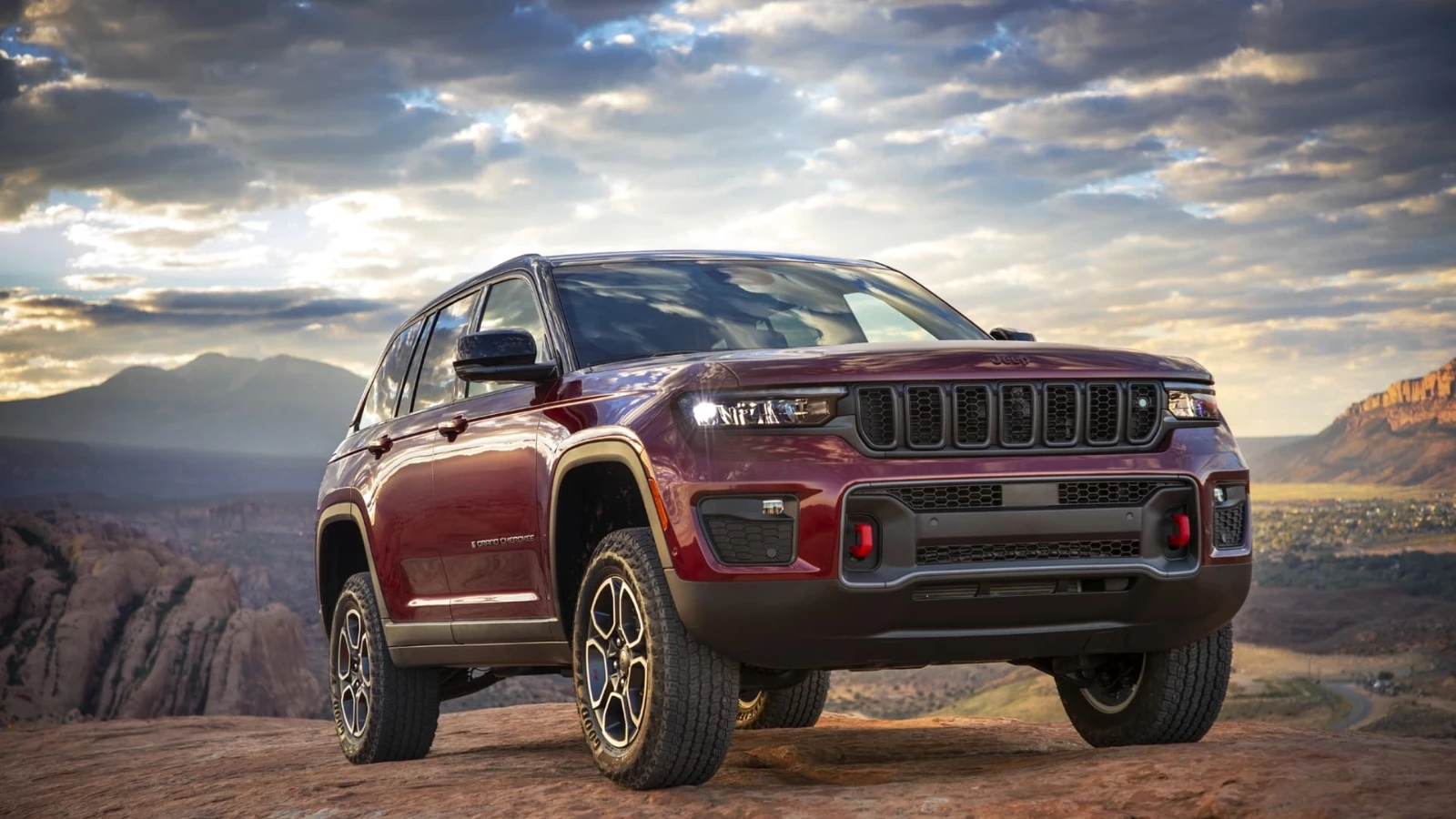 2022 Jeep Grand Cherokee Tanıtım Videosu