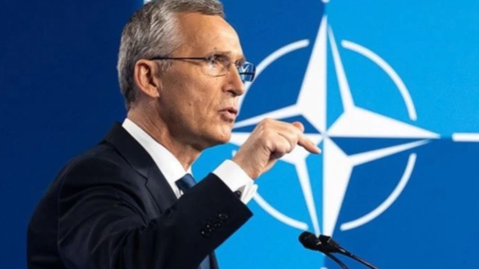 NATO: Rus Askerleri Savaşa Hazır!