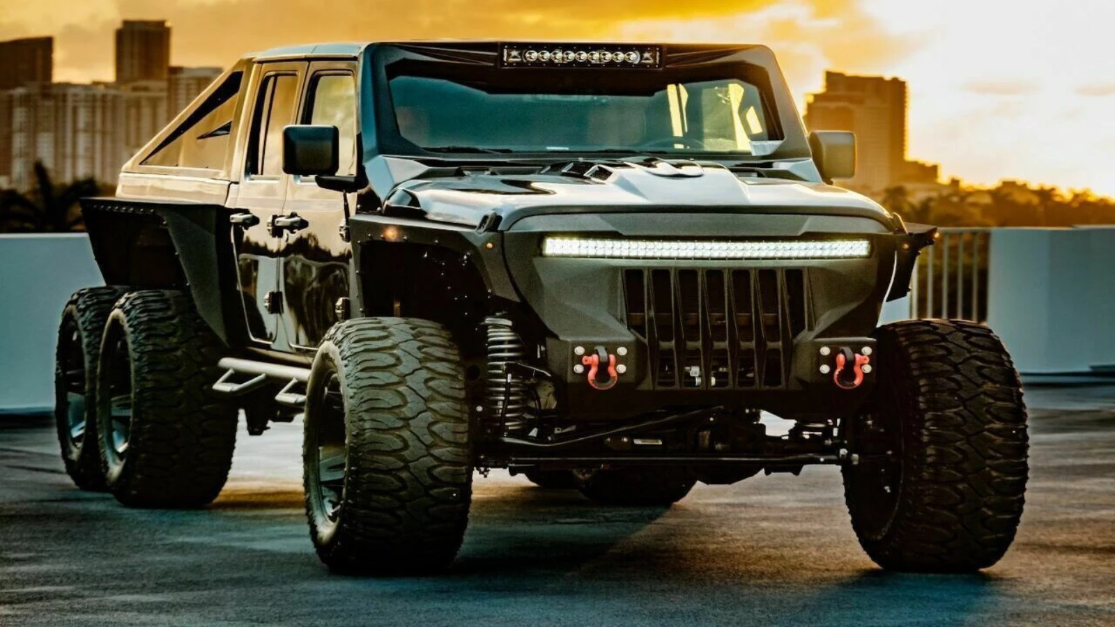 Savaş İçin Üretilmiş 6x6 Arazi Aracı: Jeep Gladyatör