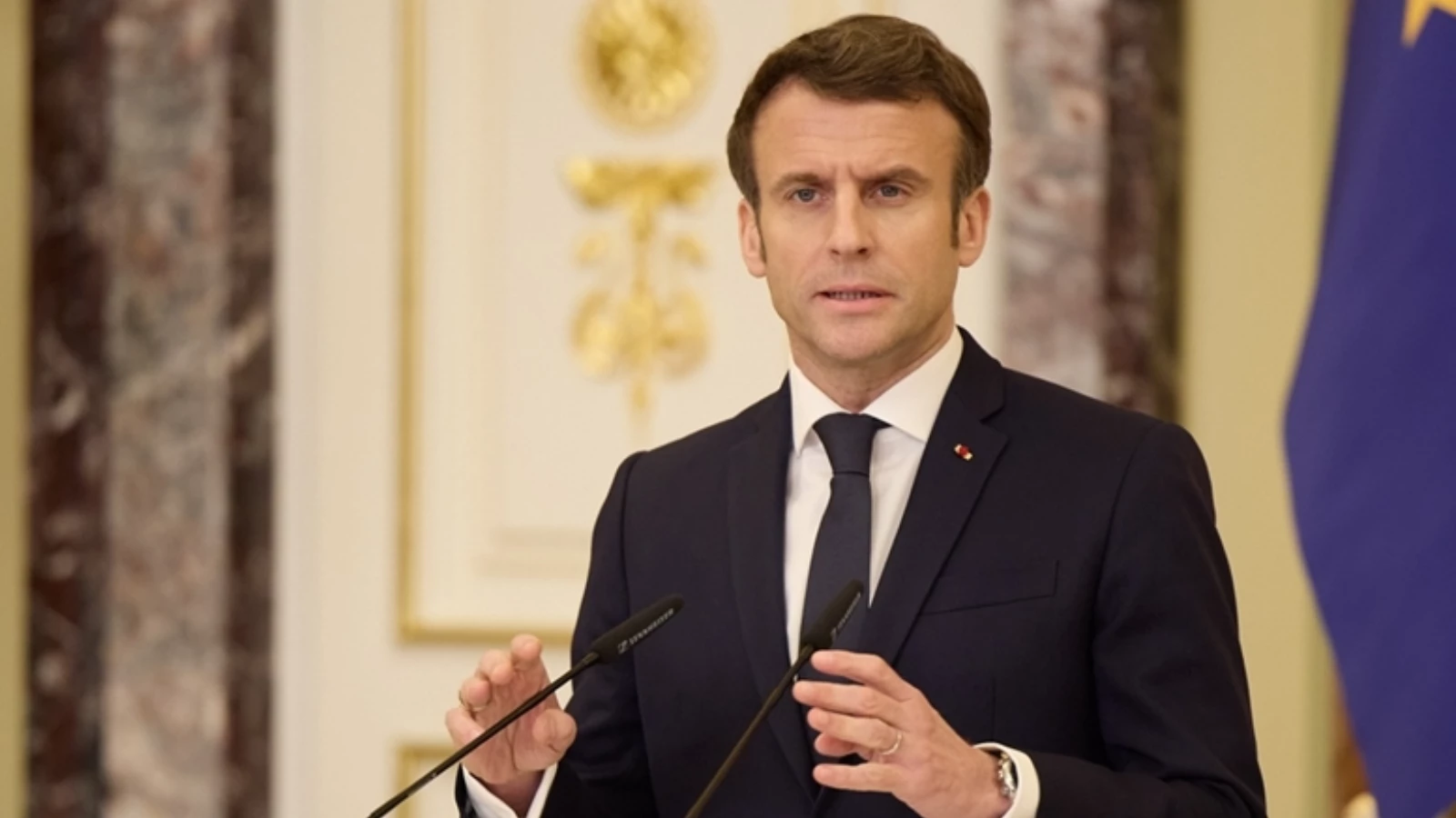 Macron: Ukrayna'da ateşkesi sağlamaya çalışıyoruz