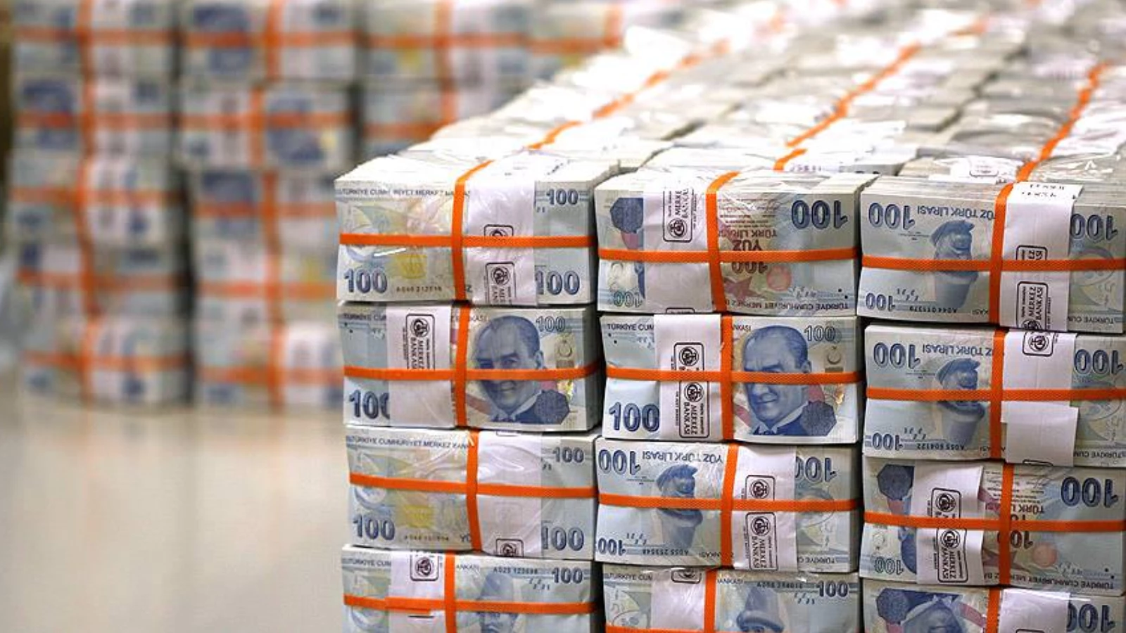 Bankacılık sektörü kredi hacmi geçen hafta 5 trilyon 181 milyar lira oldu