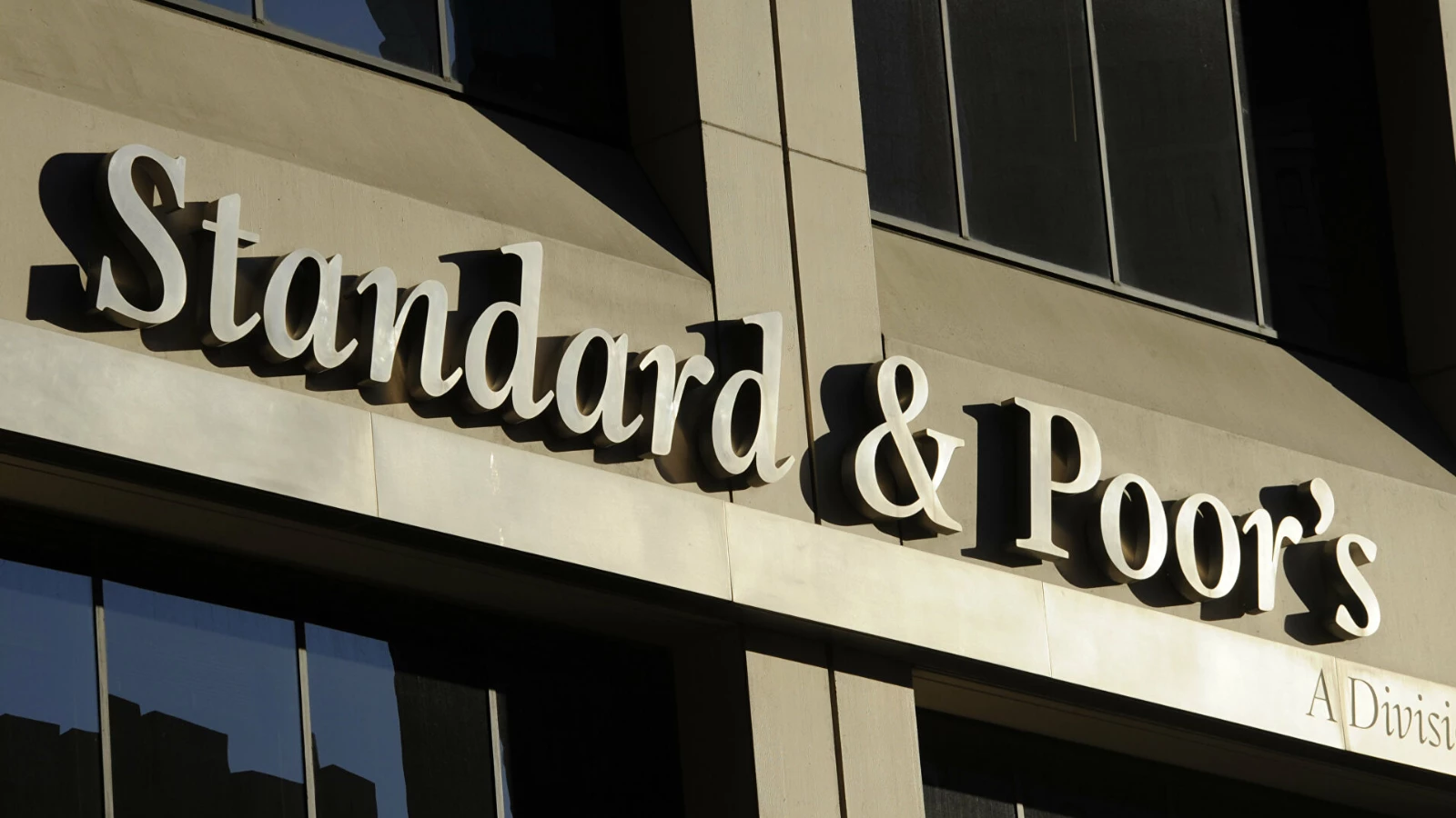 S&P Rusya'nın notunu yine düşürdü