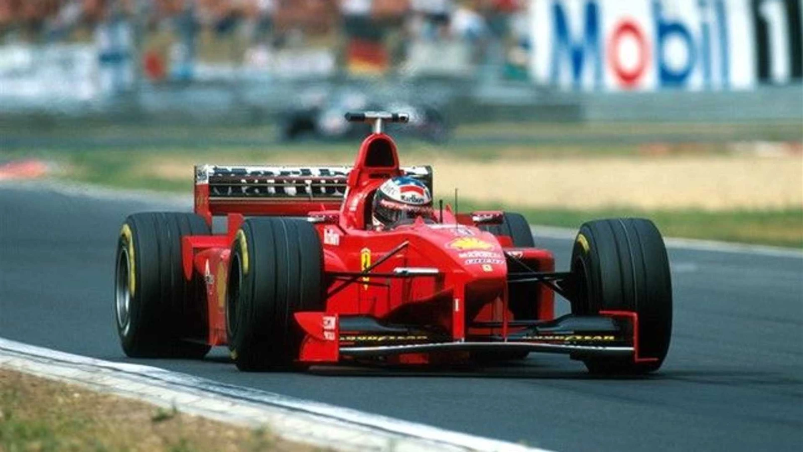 Michael Schumacher'in Ferrari F300'ü Satışta!