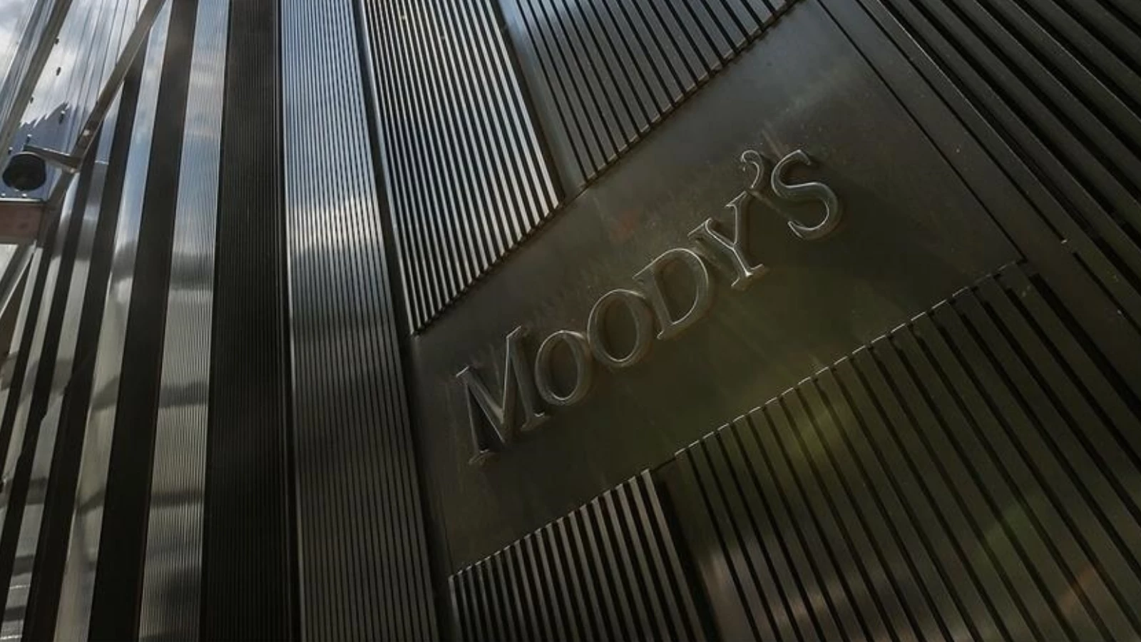 Moody's Ukrayna'nın Kredi Notunu Düşürdü