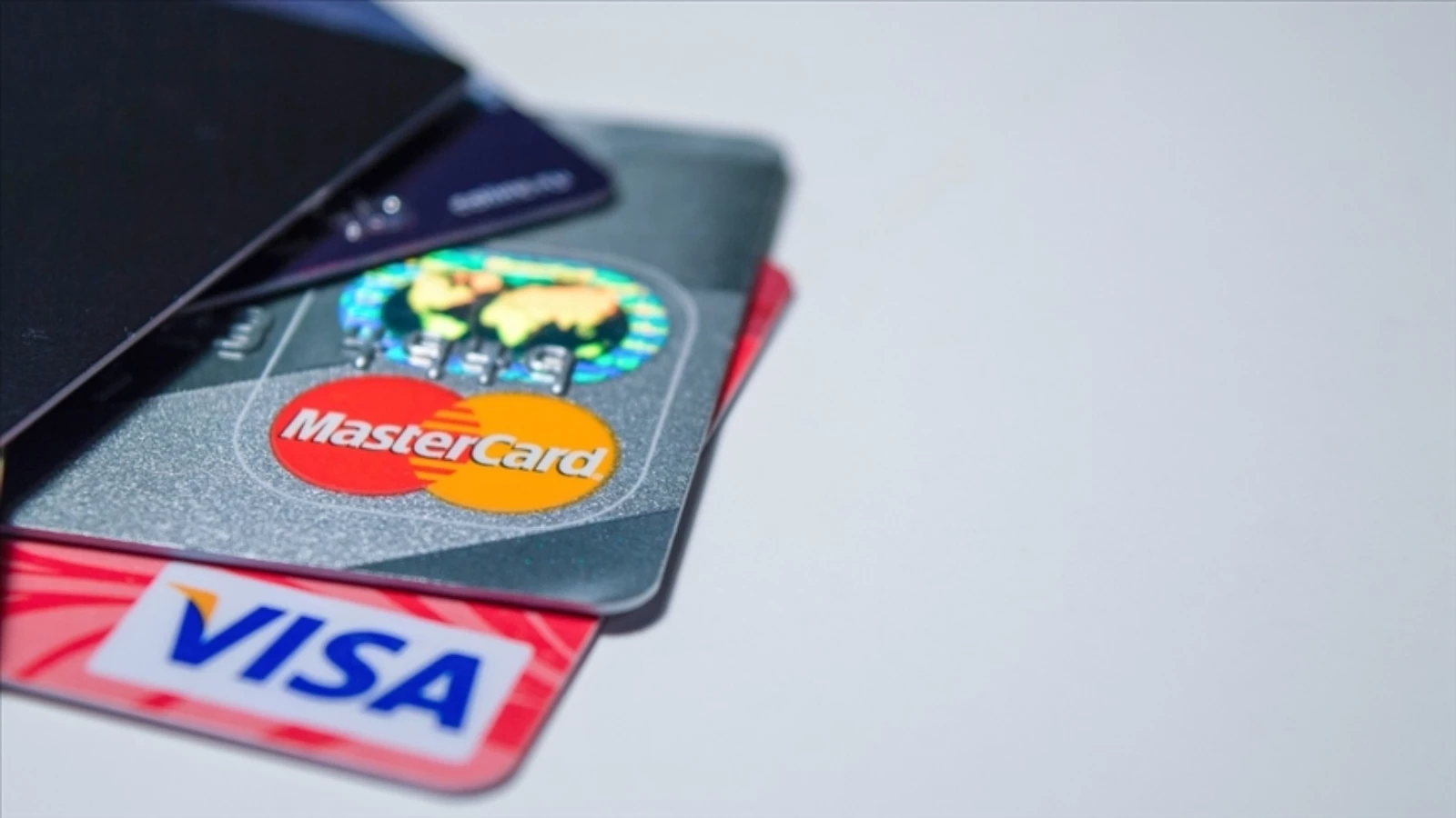 Visa ve Mastercard Rusya'daki Faaliyetlerini Durdurdu Açıklamalarına Yanıt