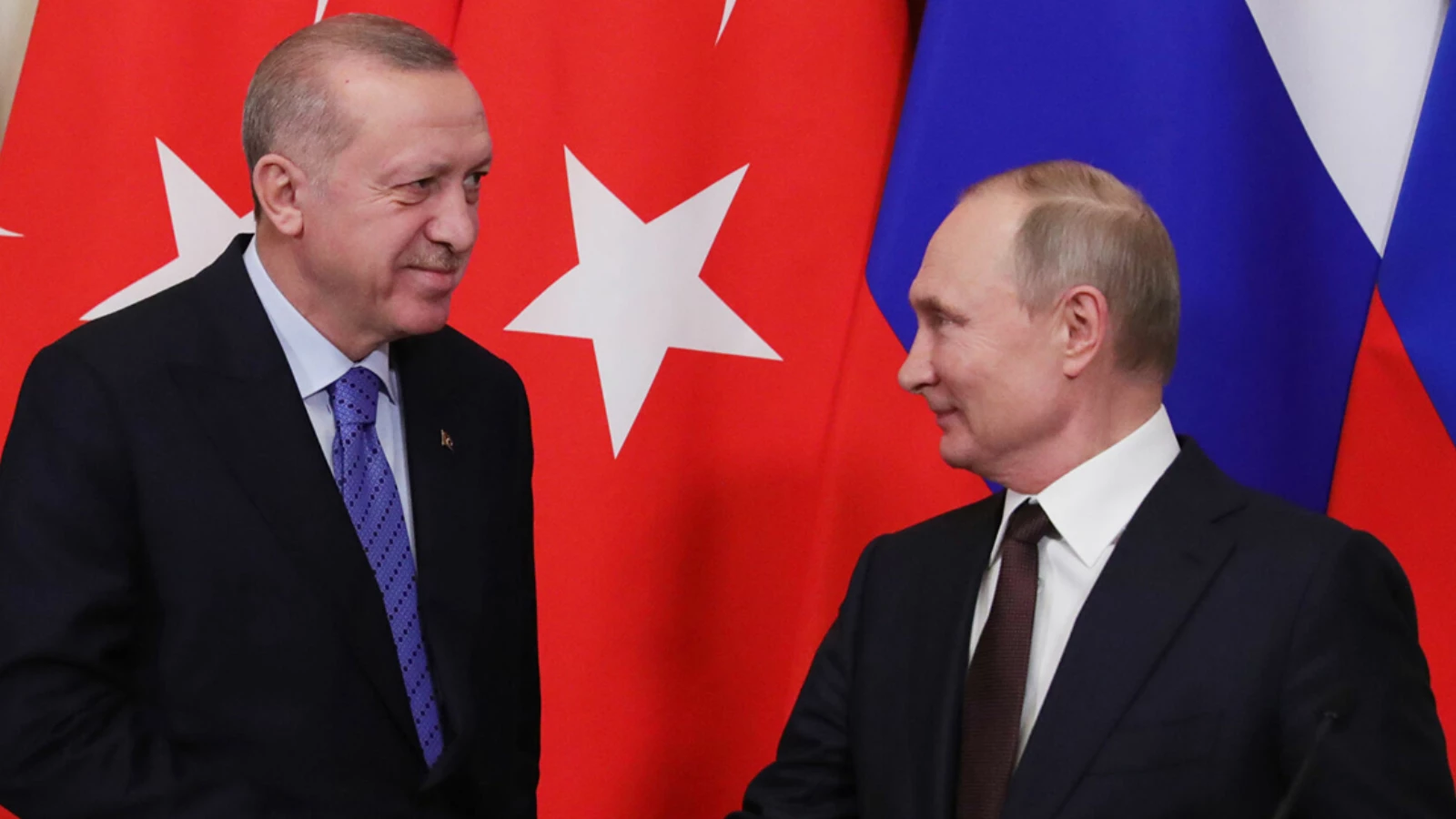 Putin, Türk gemilerinin geçişine izin verdi