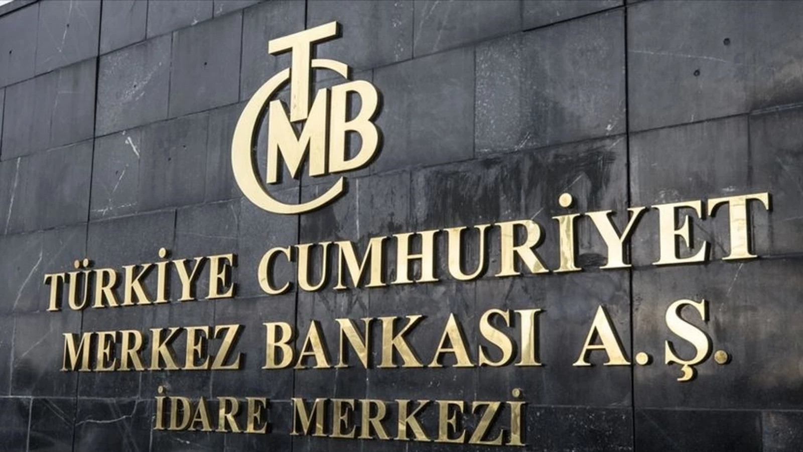 Merkez Bankası anketinde dolar tahmini 16.68 oldu