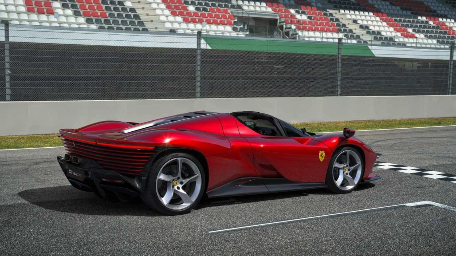 2022’nin En Güzel Süper Otomobili: Ferrari