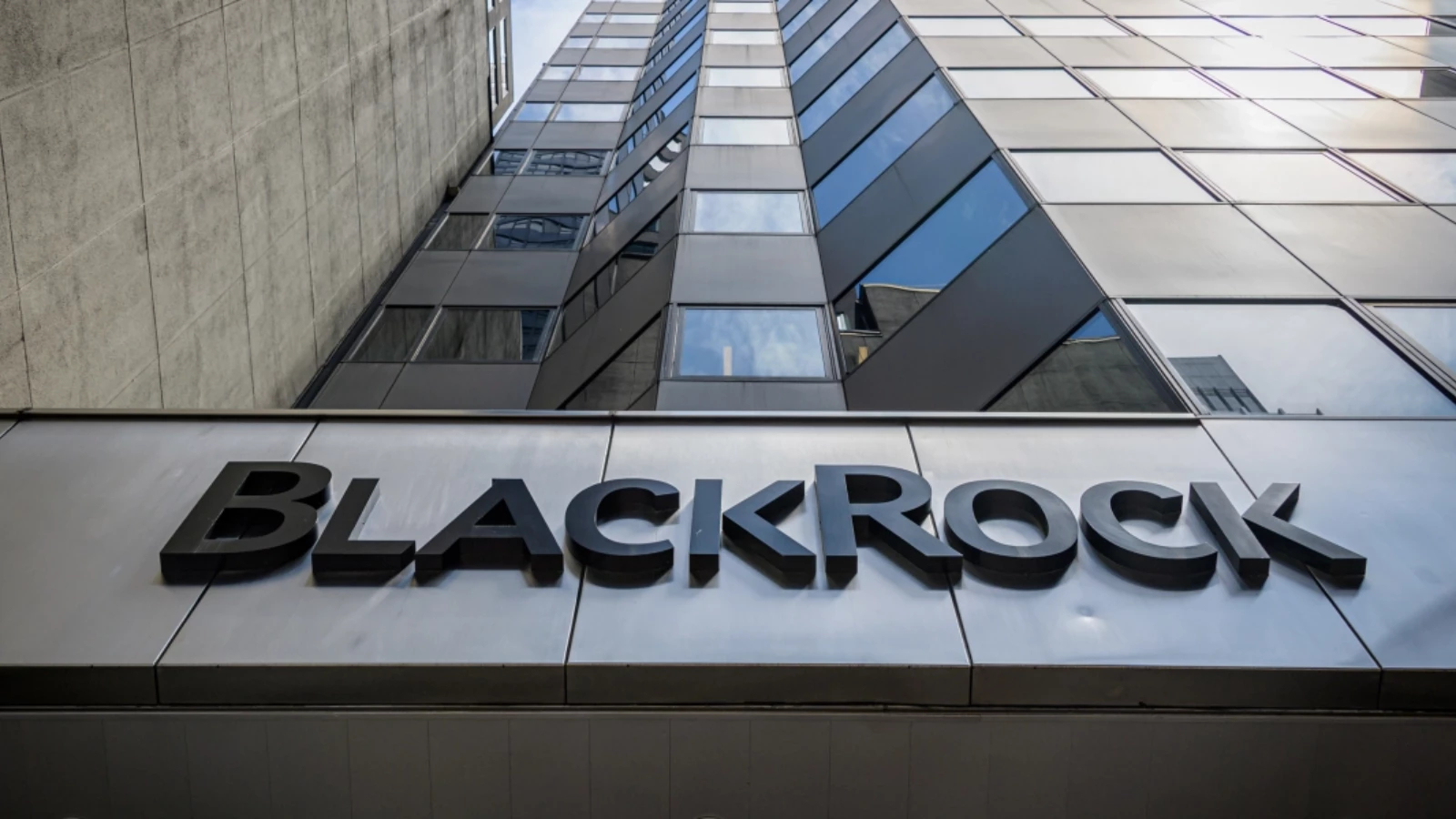 Rusya krizinden etkilenen BlackRock’ın 17 milyar dolar zararı var