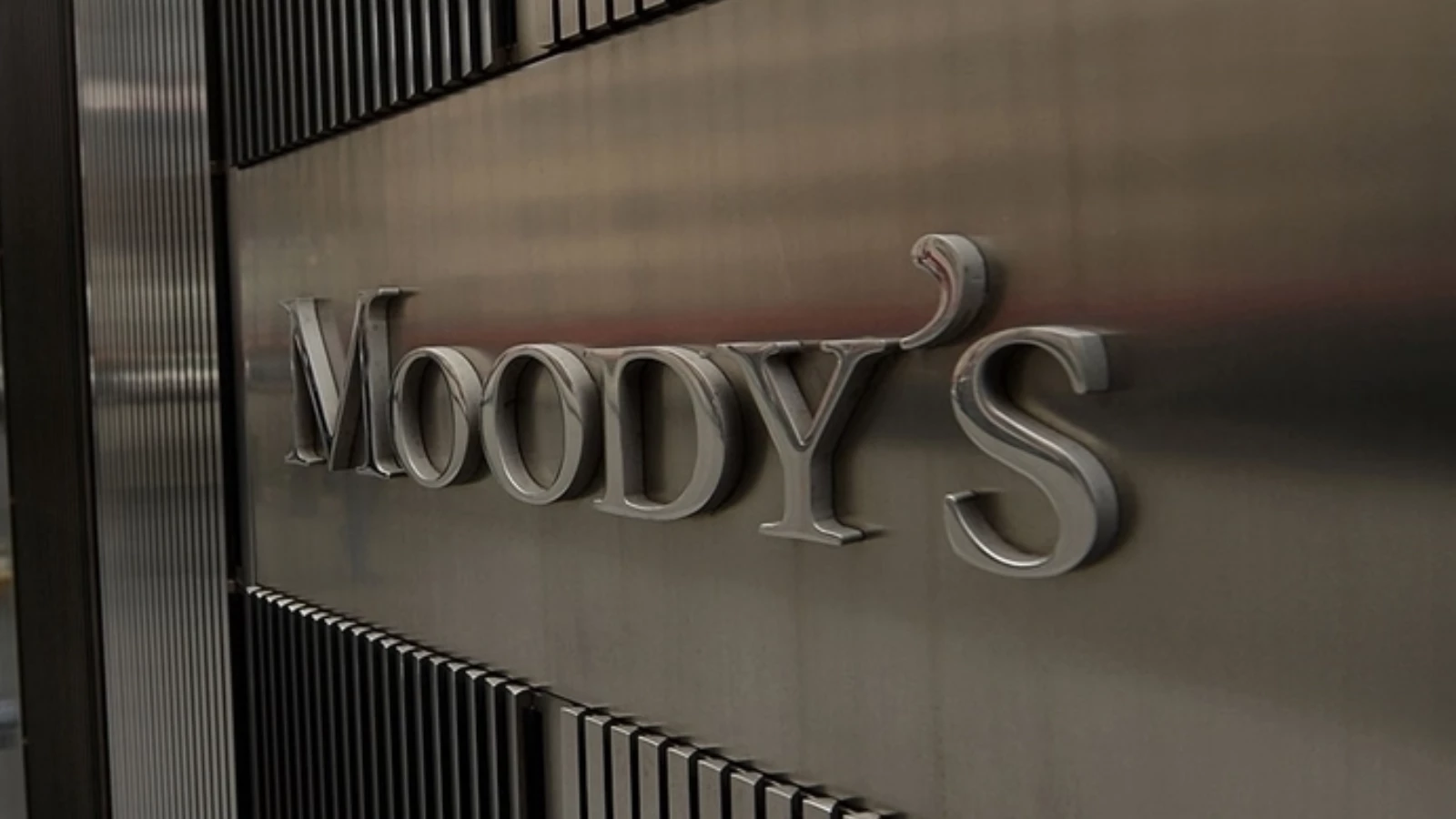 Moody's, küresel notlarını Rusya krizine göre revize edecek