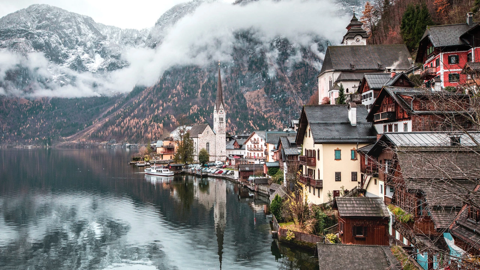 Zananın Yavaş Aktığı Büyüleyici Yer: Hallstatt