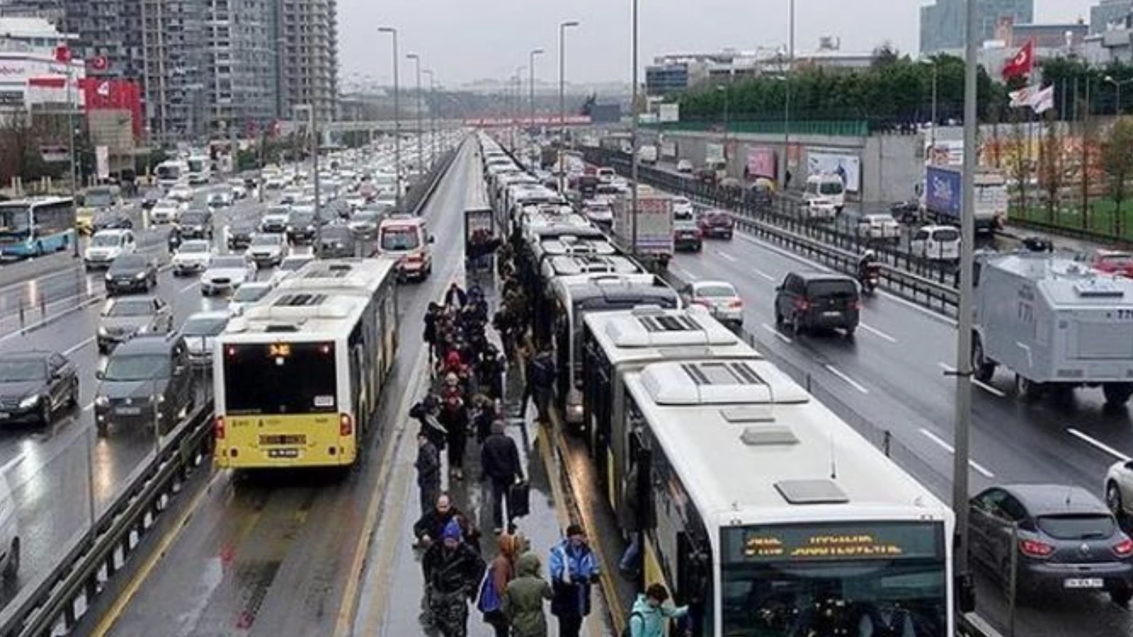 İstanbul'da ulaşıma büyük zam yapılabilir!