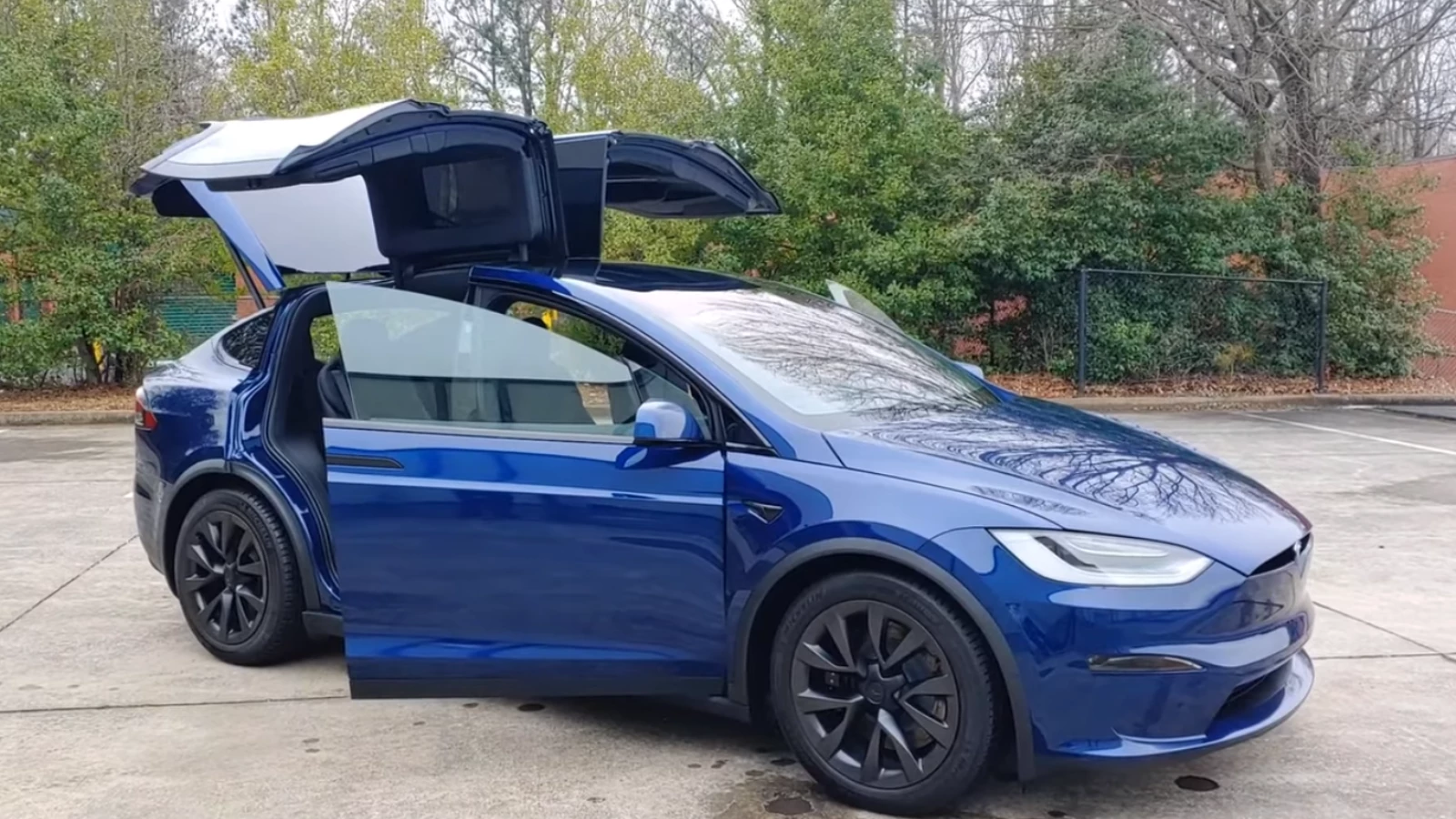 İlginç Tasarımı İle 2022 Tesla Model X Plaid