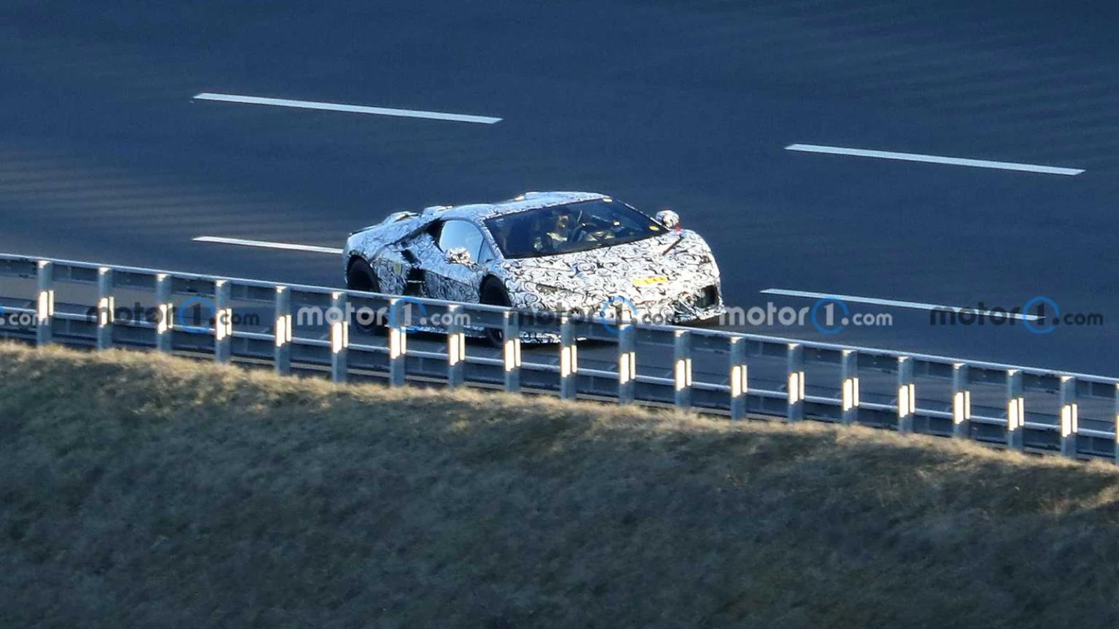 Lamborghini Aventador'un Halefi Dijital Ortamda Can Buldu