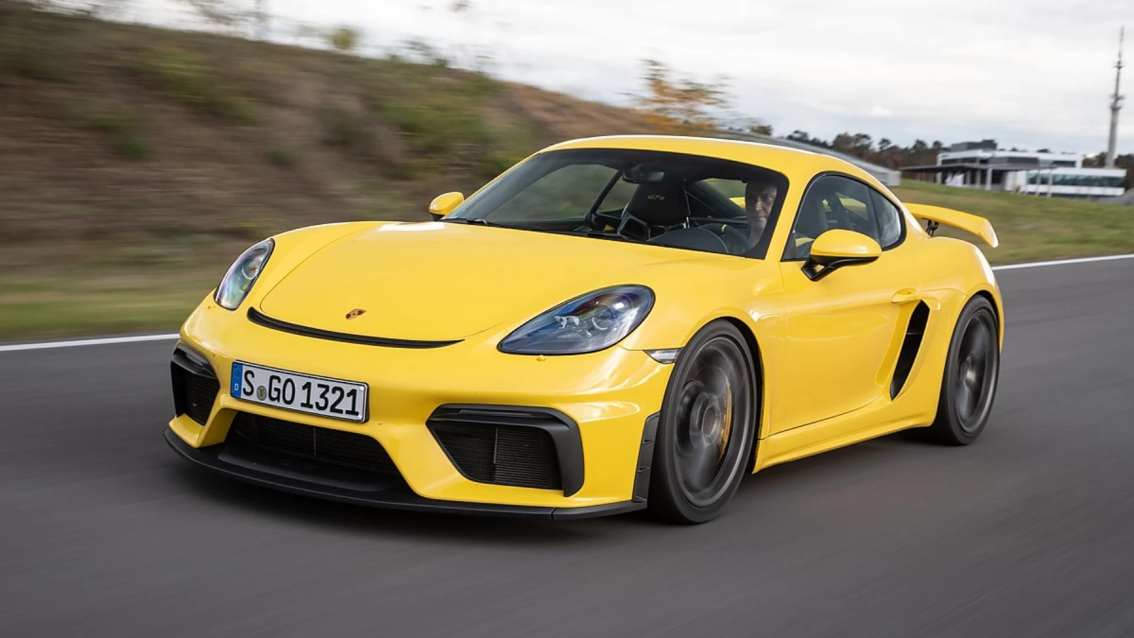 Yolda ve Pistte Porsche GT4 RS İlk Sürüş