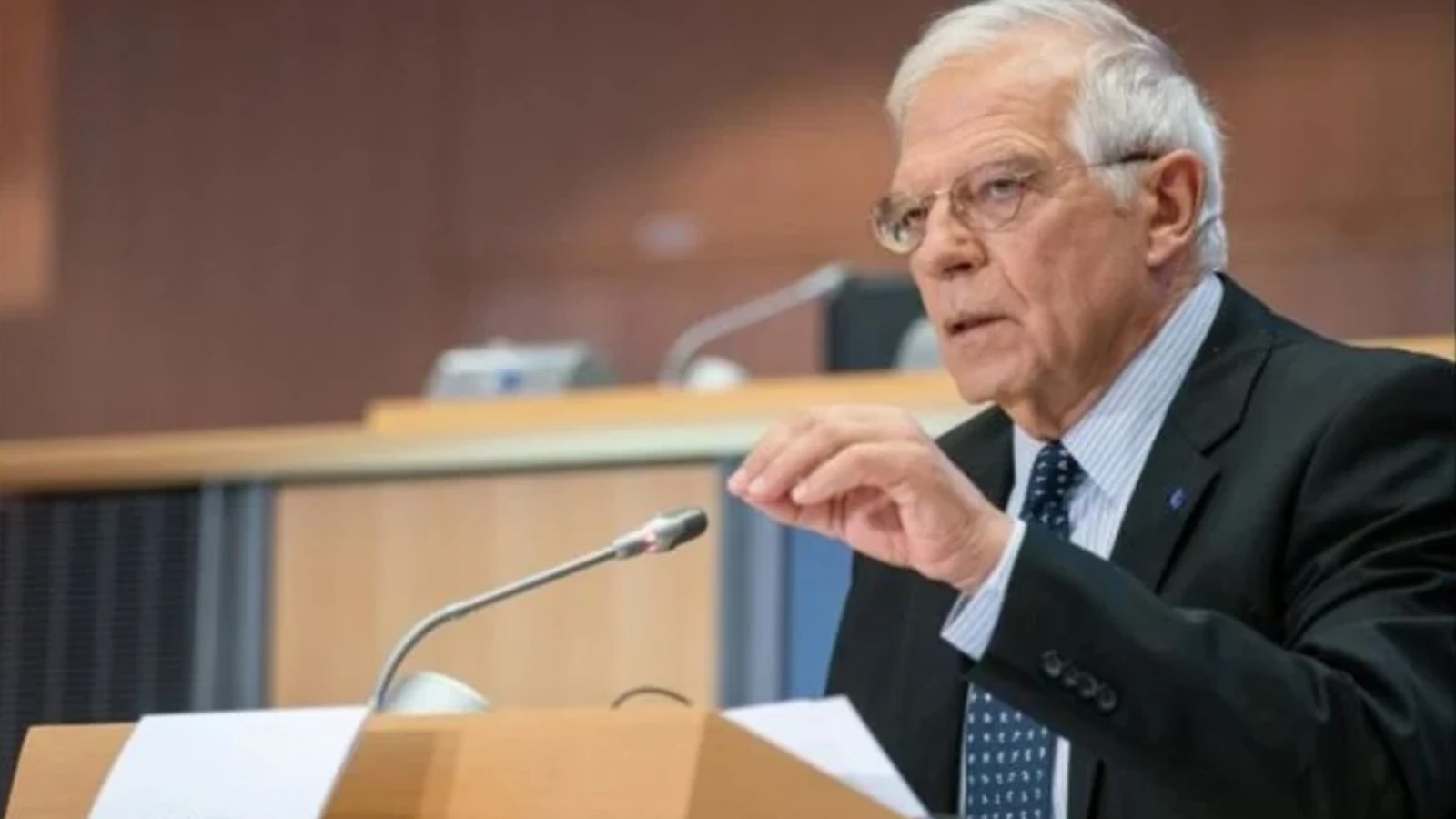 Borrell: Rusya'nın dünya petrol ve doğalgaz piyasasından izole edilmesi gerekiyor