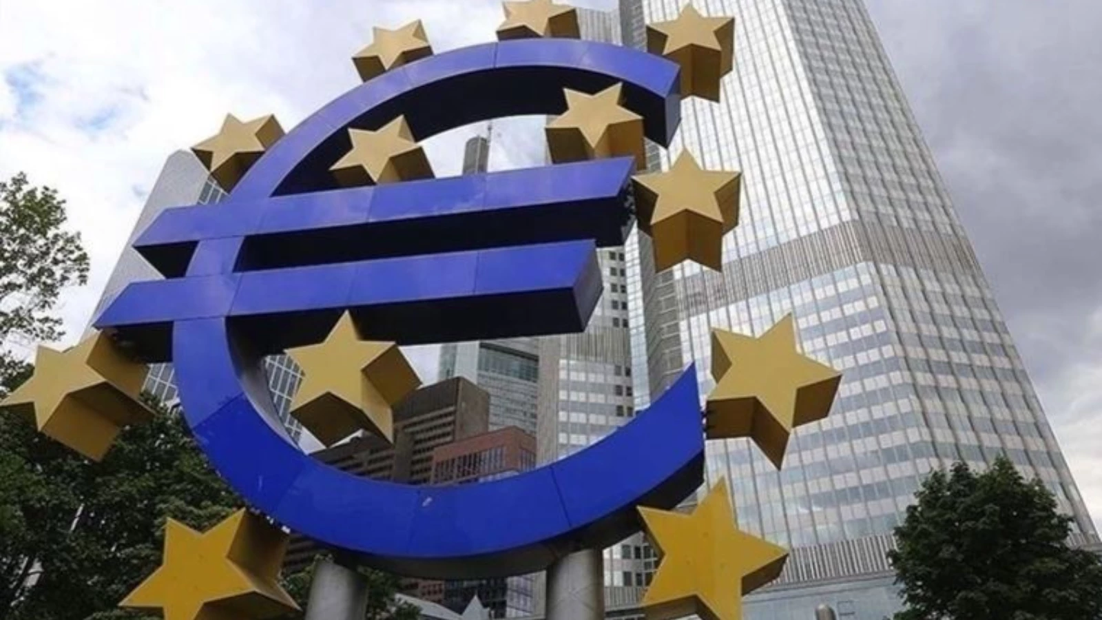 ECB'den ilk faiz artış daha erken olabilir