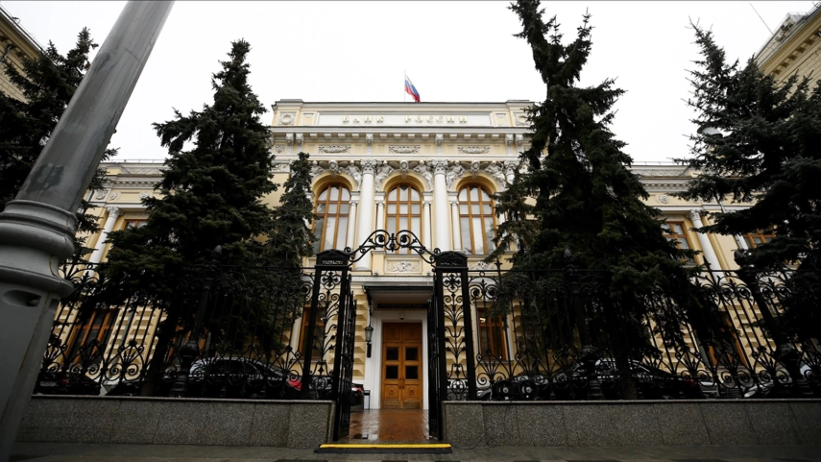 Rusya bazı hisselerde açığa satış yasağını kaldırdı