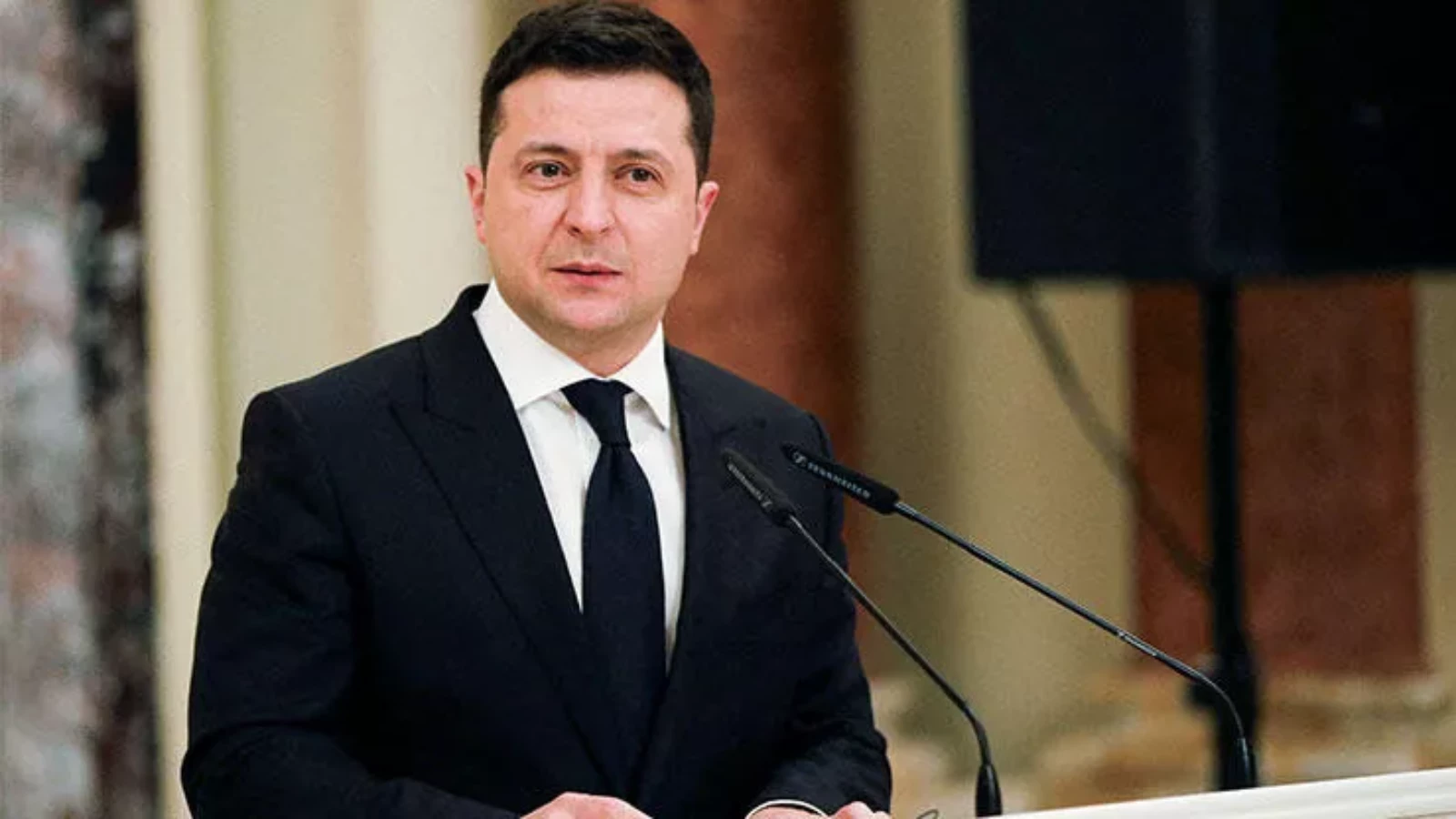 Zelenskiy:"Buça kentinde neler gördüğümü sizin de görmenizi istiyorum."