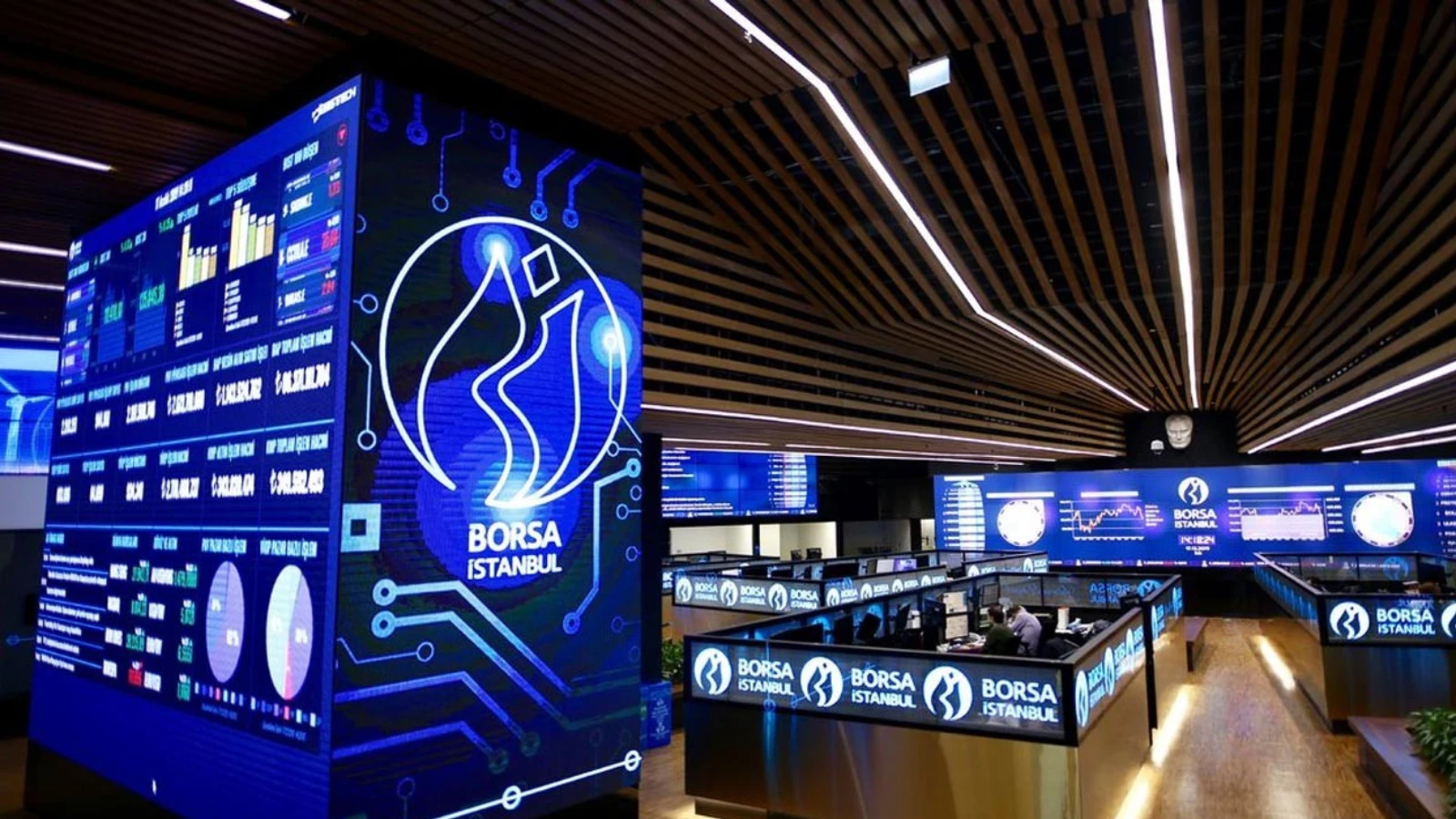 Borsa İstanbul günün ilk yarısını rekorla kapattı