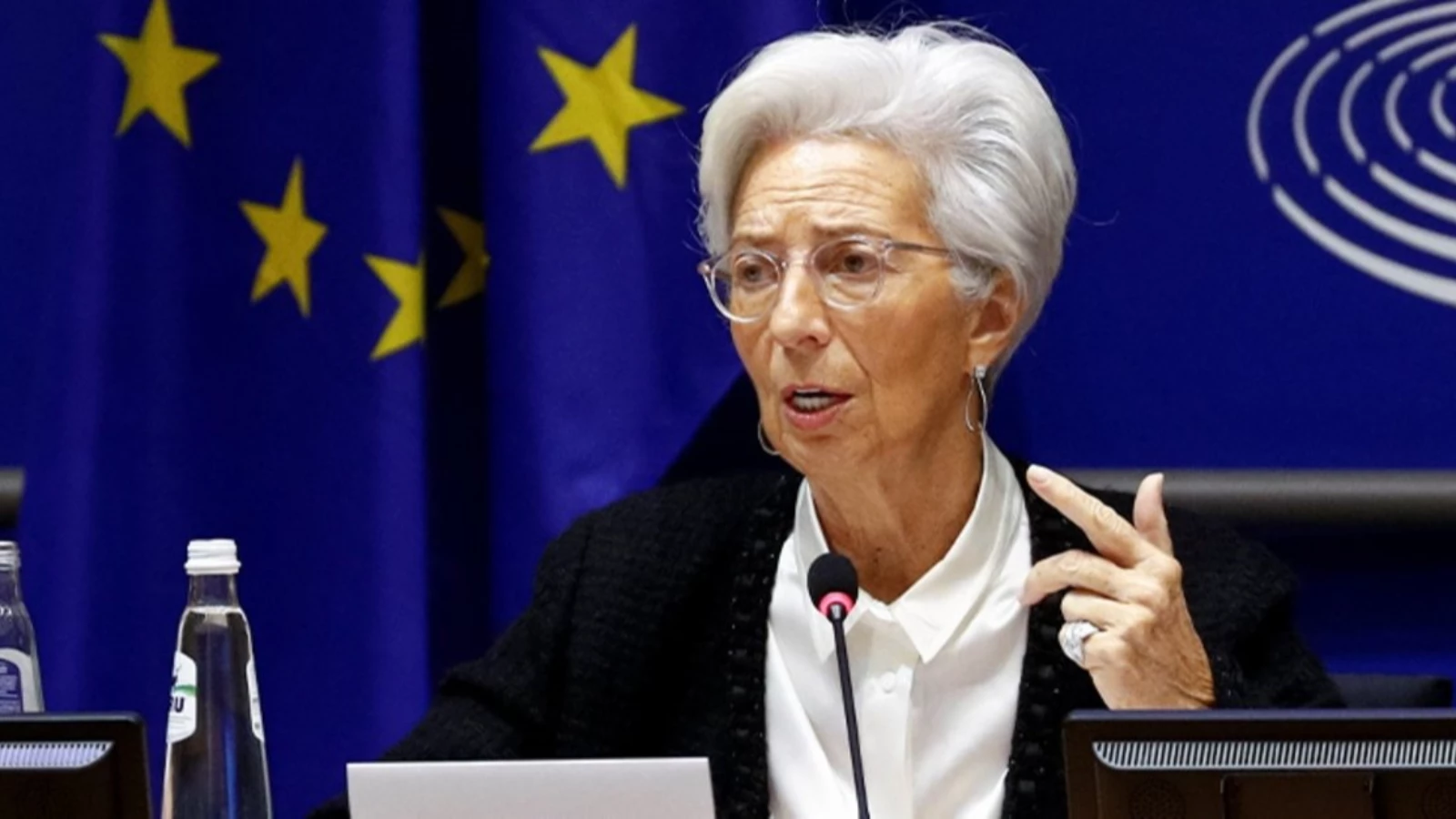 Lagarde: Enflasyon, yüksek kalmaya devam edecek