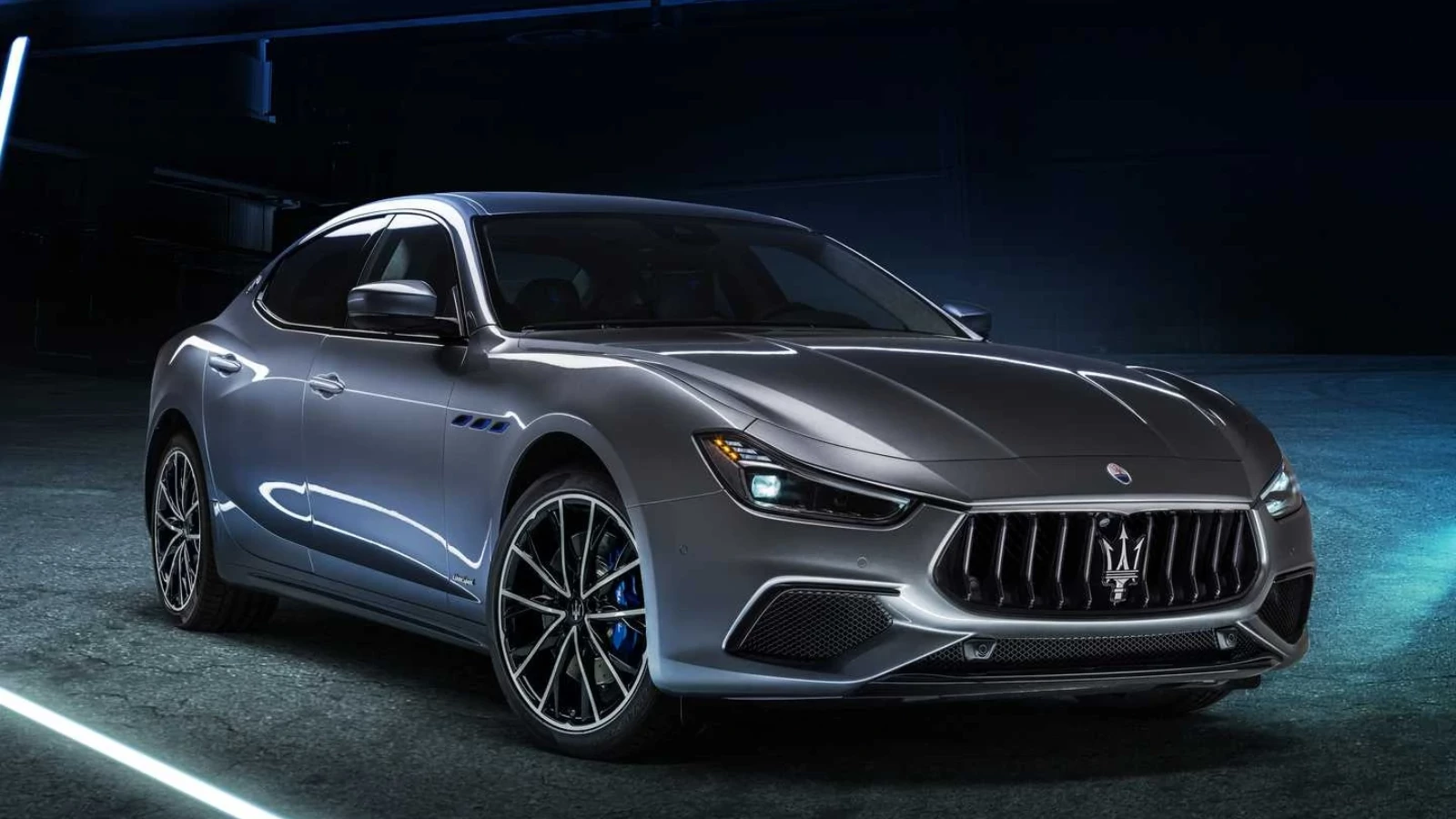 Maserati Ghibli Hybrid Fiyatının Arabası Mı?