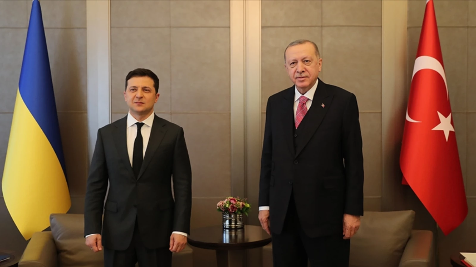 Cumhurbaşkanı Erdoğan, Zelenskiy ile Telefonda Görüştü