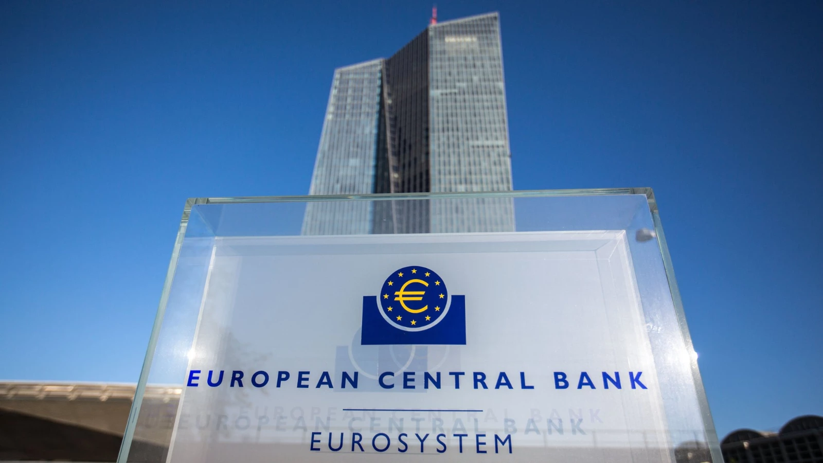 ECB, Romanya ile nakit akışı hattını uzattı