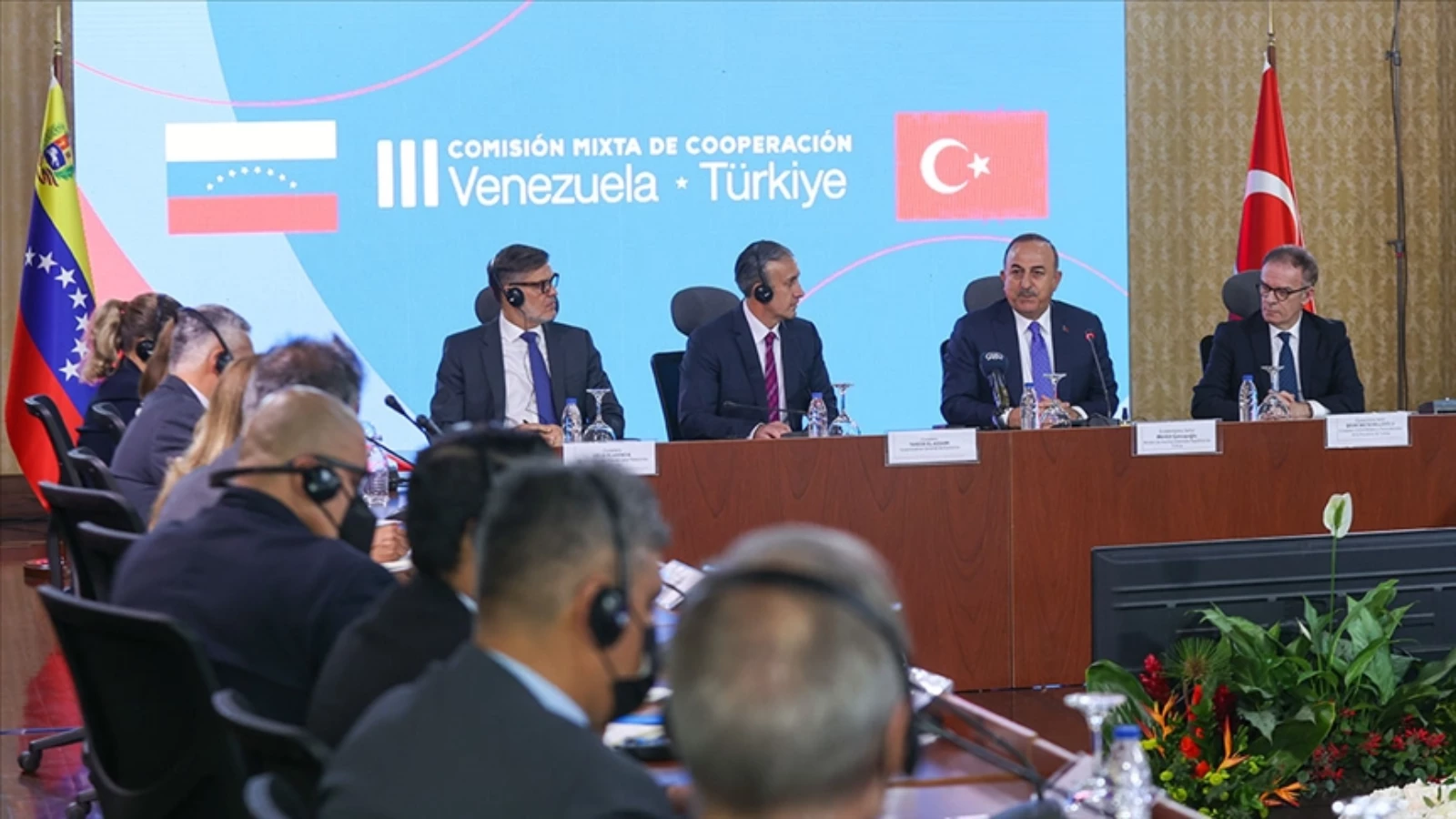 Çavuşoğlu: Venezuela ile 1,5 milyar dolar hedefine rahatlıkla ulaşacağımızı görüyoruz