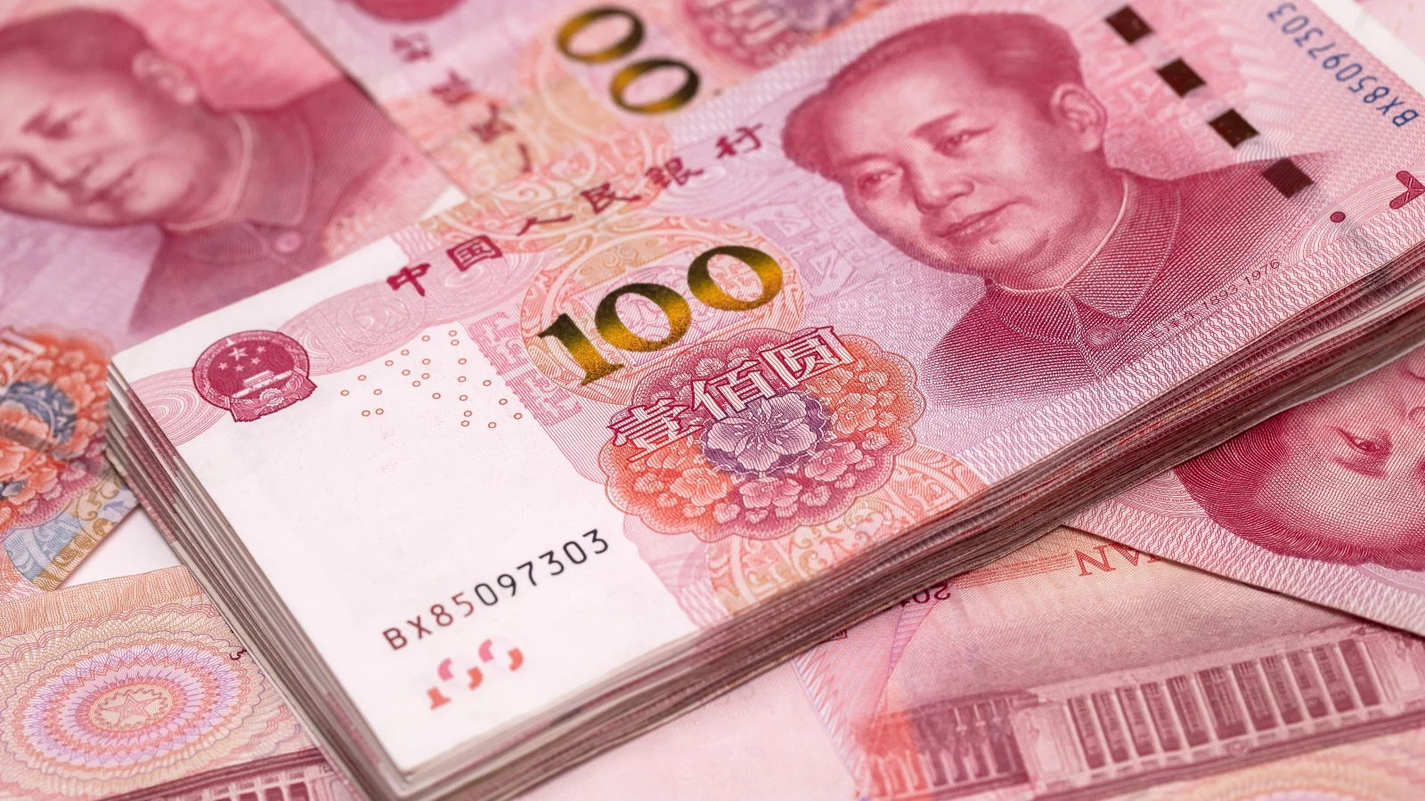 Yuan, Dolar karşısında eriyor