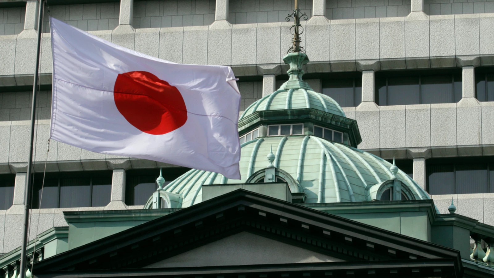 Japonya ekonomisi yılın ilk çeyreğinde daraldı