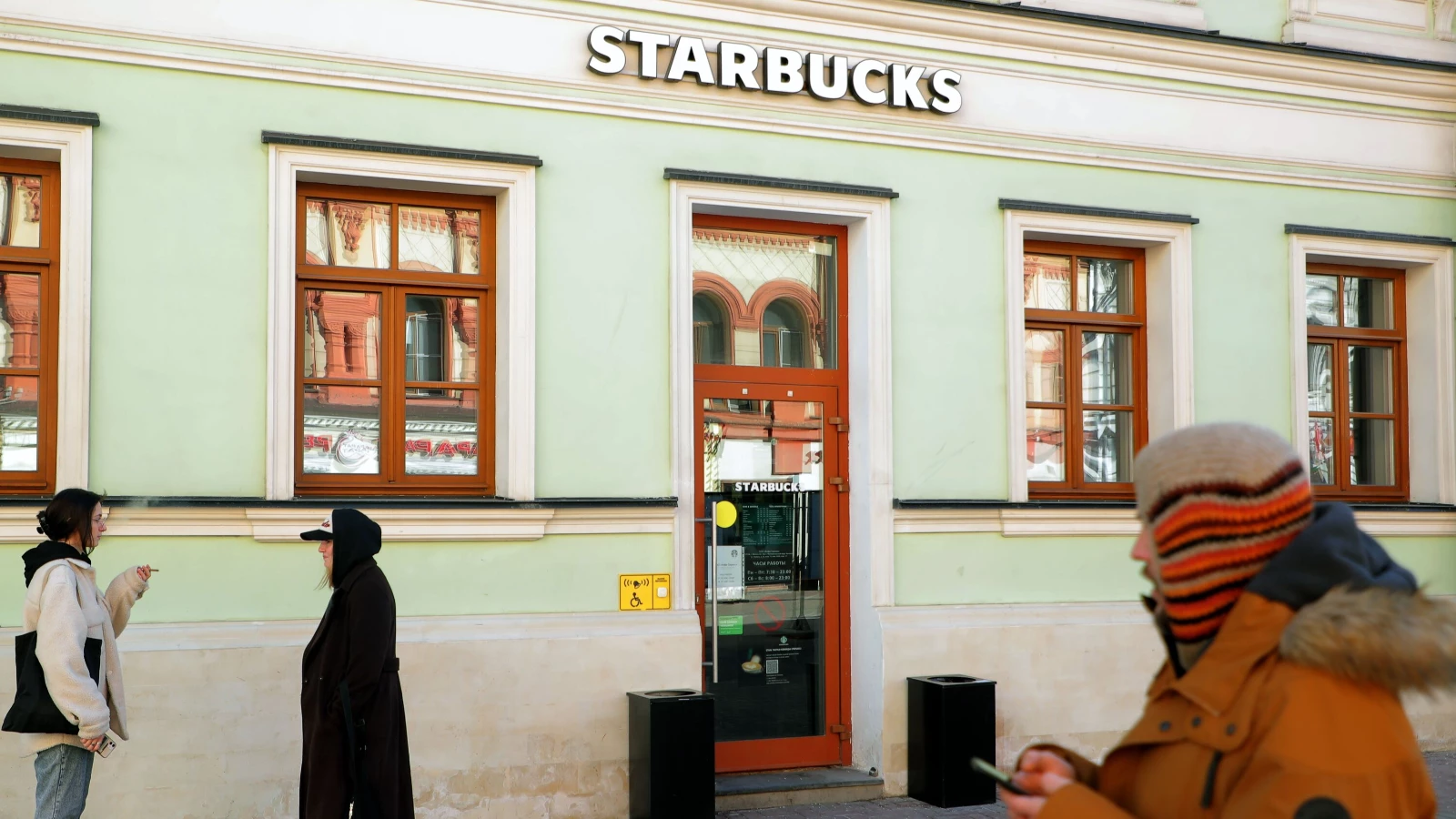 Starbucks, Rusya'dan tamamen çekildi!