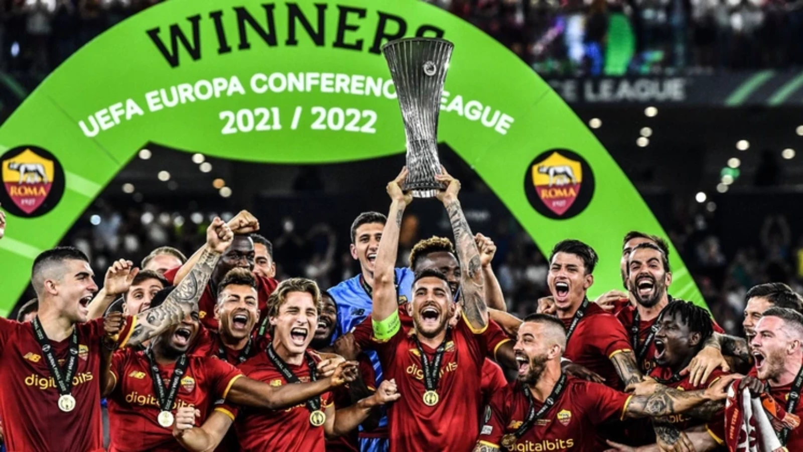 UEFA Avrupa Konferans Ligi Kupasının Sahibi Roma!