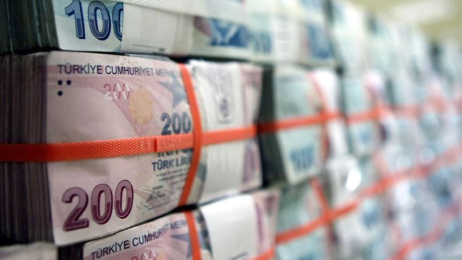 Bankacılık sektörü kredi hacminde yükseliş sürüyor